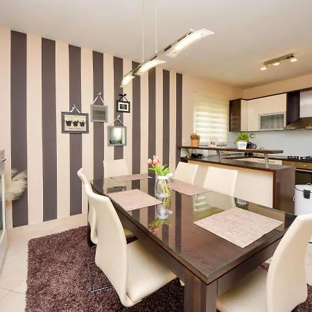 Stipe By Interhome * Smilcic