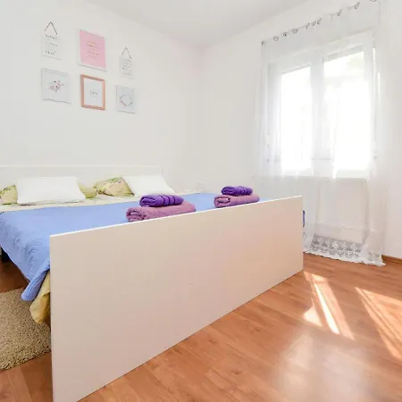 Stipe By Interhome Ferienhaus *